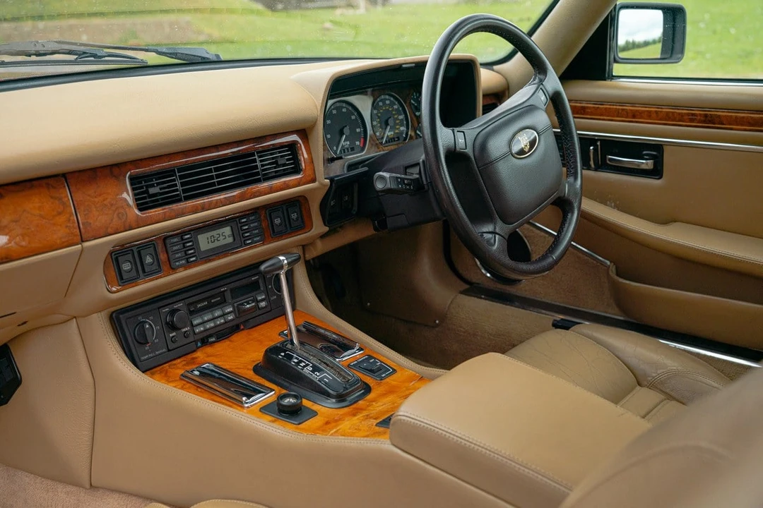 1993 Jaguar XJS Facelift V12 - Image 24 of 30