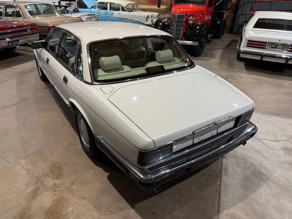 1993 Jaguar XJ40 XJ - Image 8 of 13