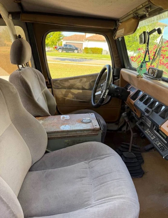 1993 Jeep YJ Wrangler - Image 8 of 9