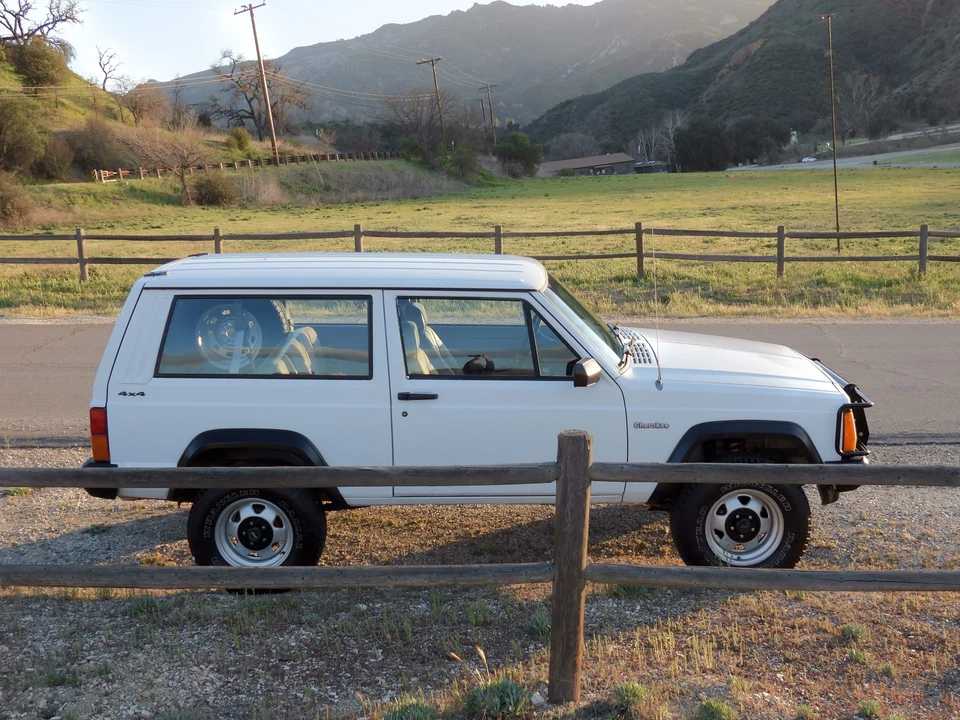 1993 Jeep XJ Cherokee - Image 29 of 31