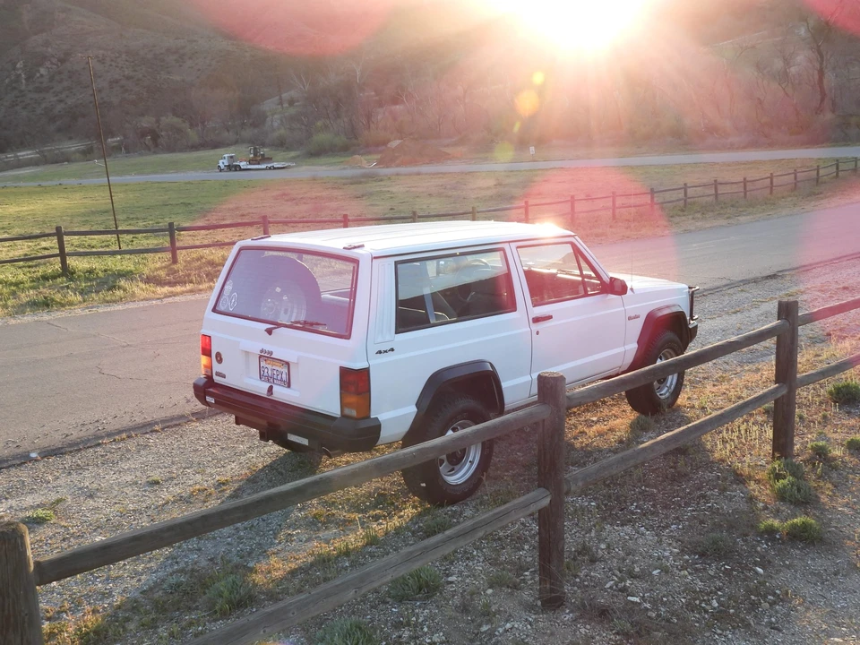 1993 Jeep XJ Cherokee - Image 28 of 31