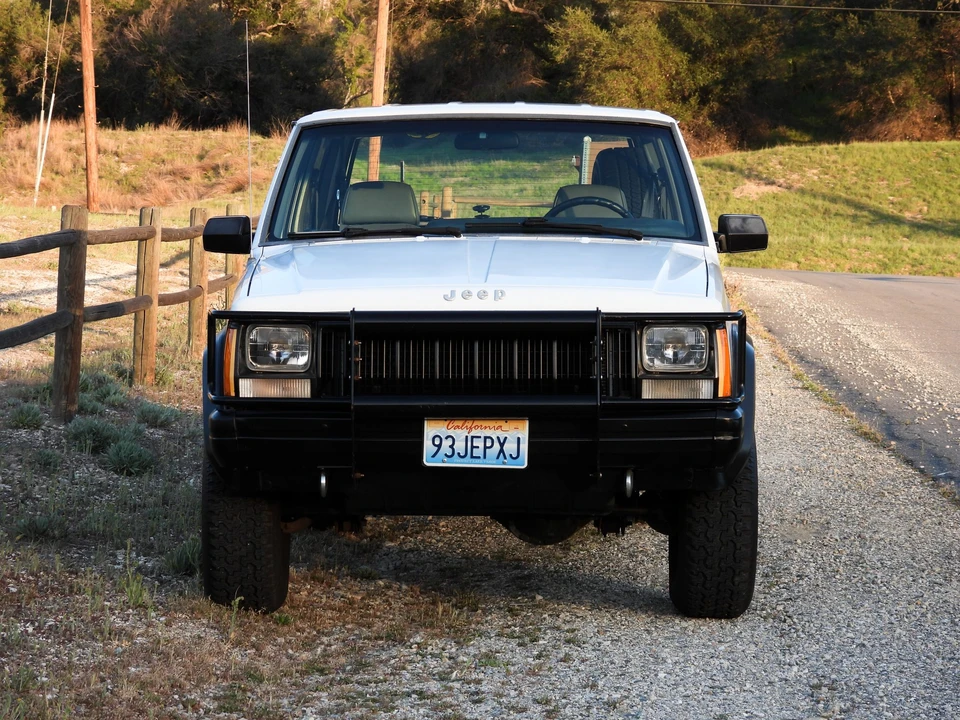 1993 Jeep XJ Cherokee - Image 19 of 31