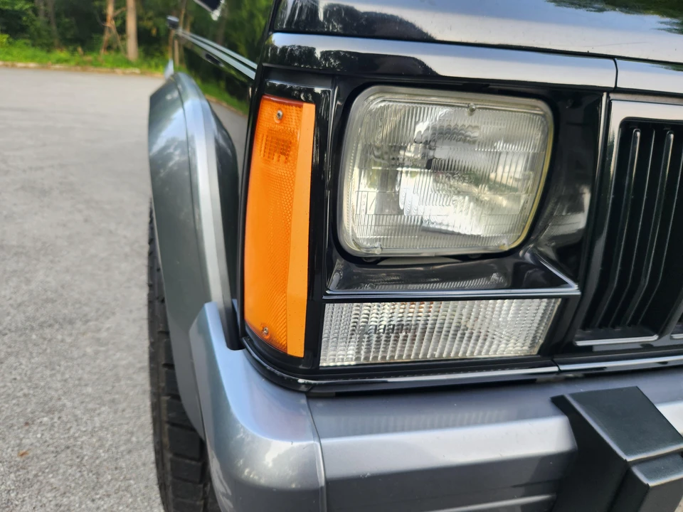 1993 Jeep XJ Cherokee - Image 11 of 31