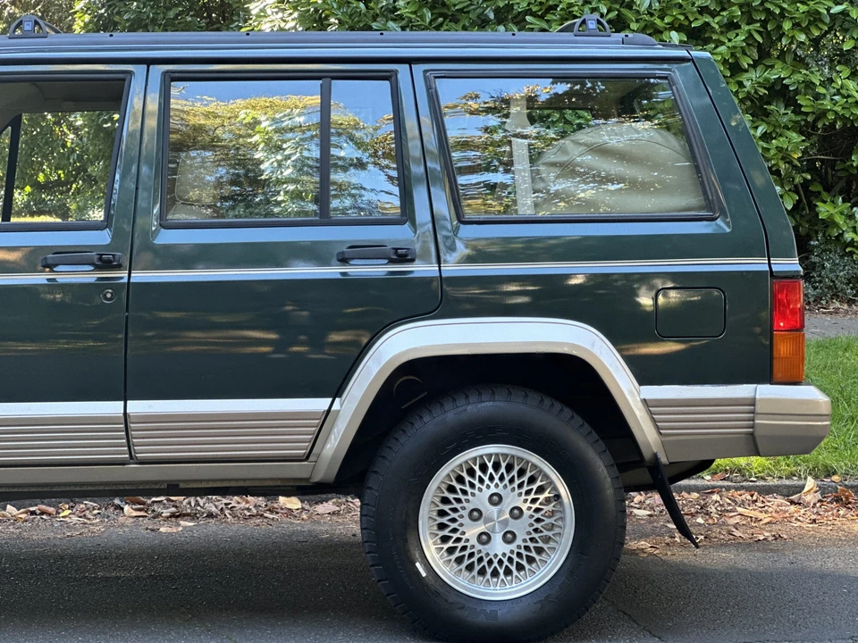 1993 Jeep XJ Cherokee - Image 15 of 31