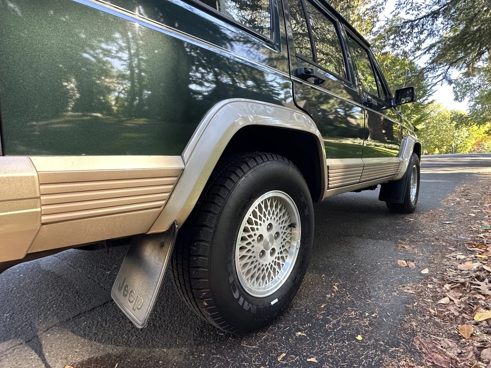1993 Jeep XJ Cherokee - Image 19 of 31