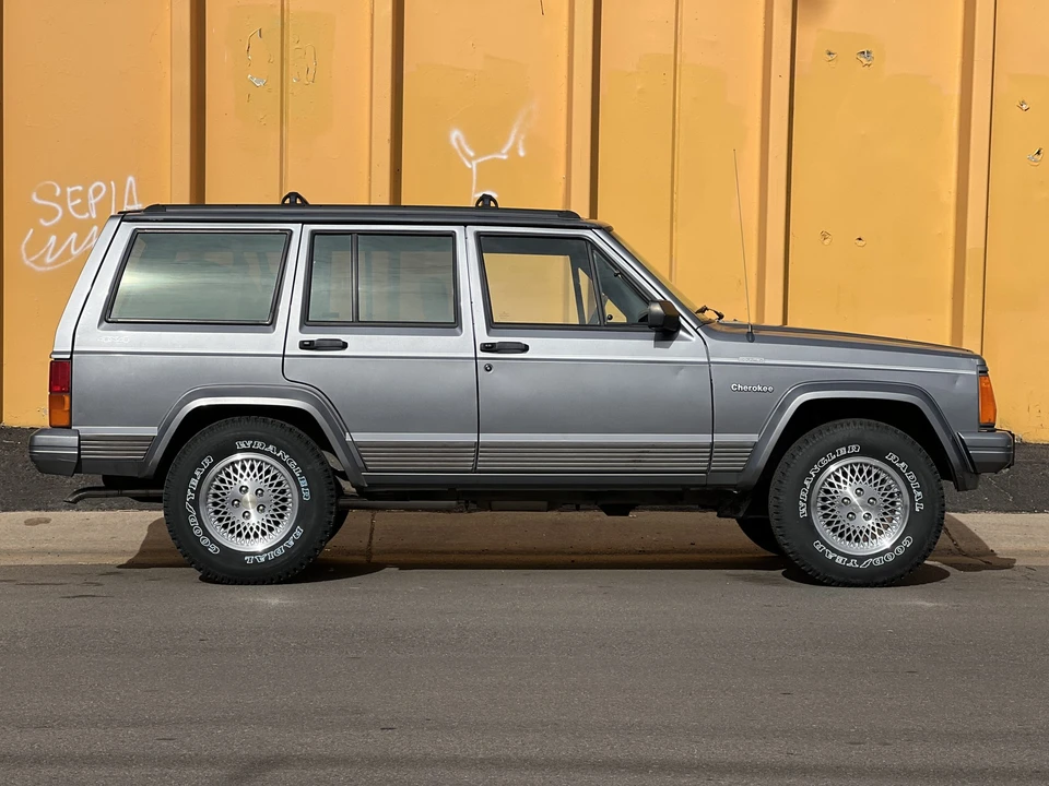 1993 Jeep XJ Cherokee - Image 12 of 31