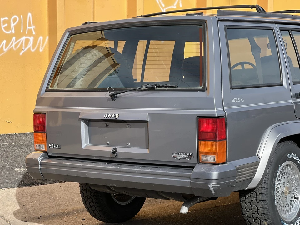 1993 Jeep XJ Cherokee - Image 21 of 31