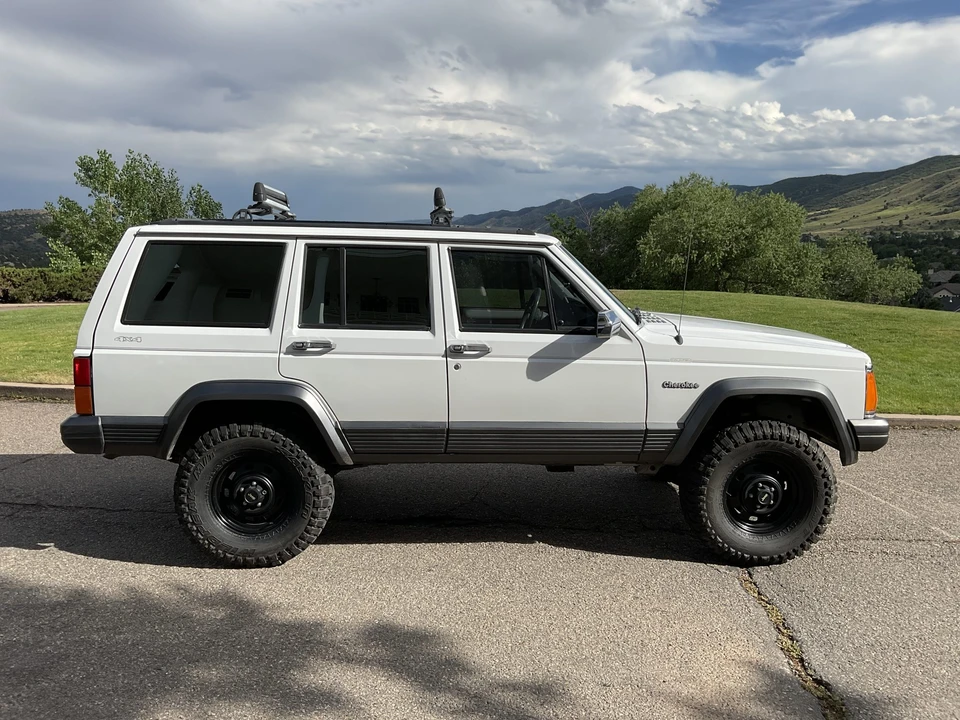 1993 Jeep XJ Cherokee - Image 10 of 31