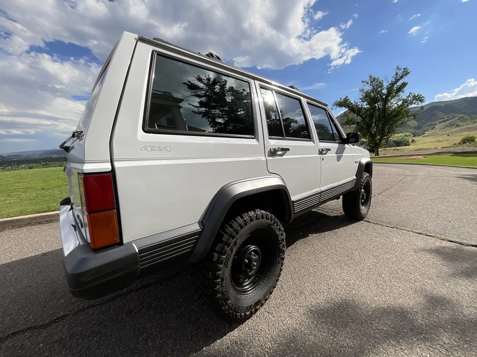1993 Jeep XJ Cherokee - Image 13 of 31