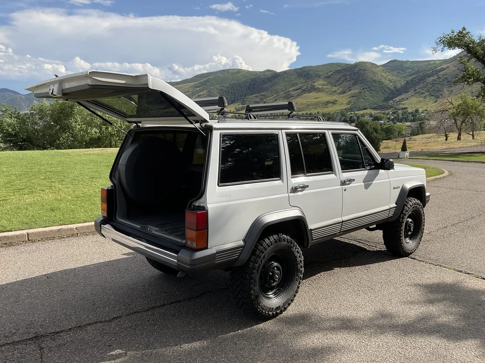 1993 Jeep XJ Cherokee - Image 12 of 31