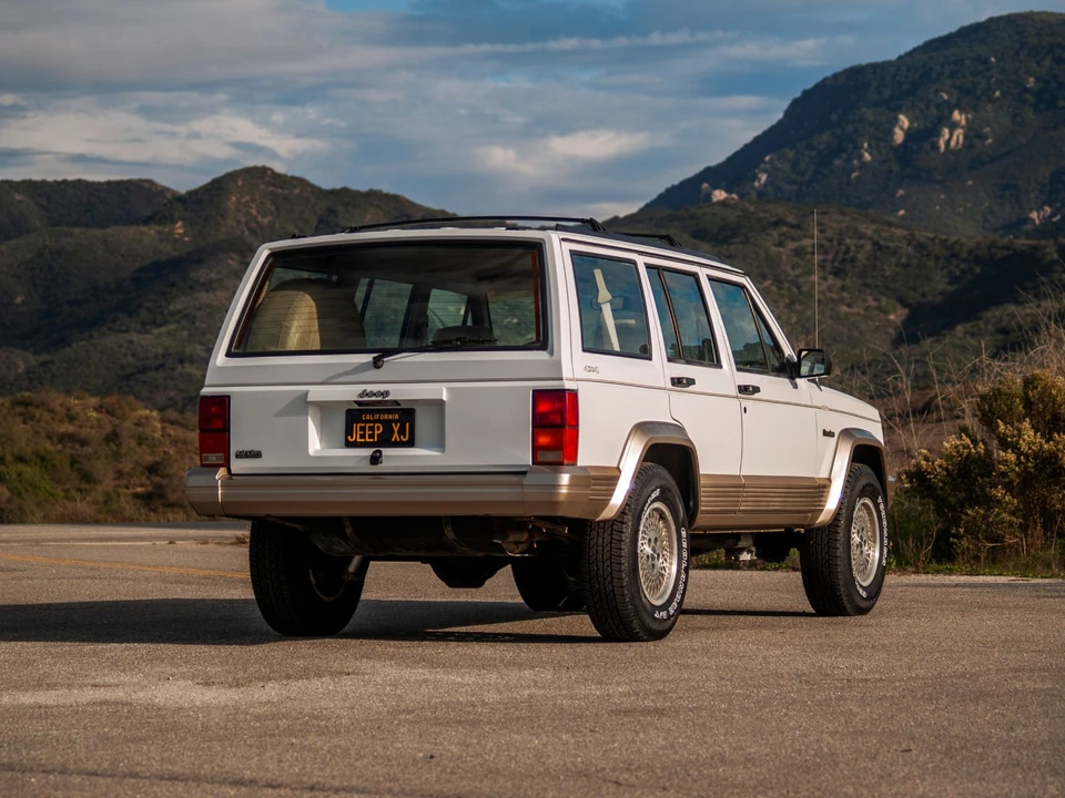 1993 Jeep XJ Cherokee - Image 13 of 31