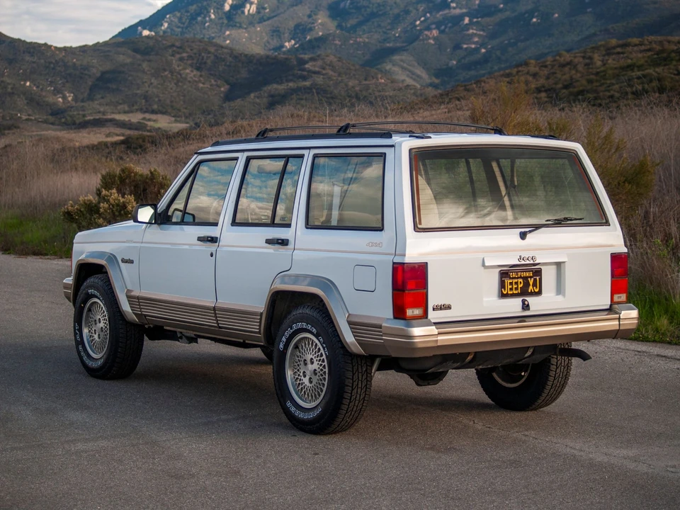 1993 Jeep XJ Cherokee - Image 10 of 31