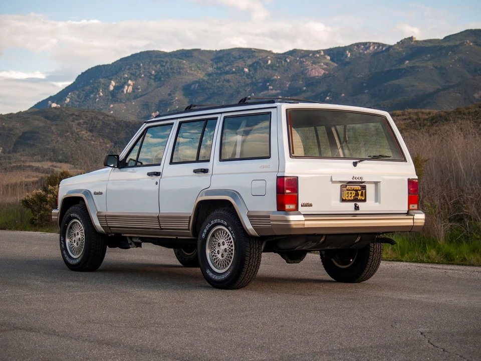 1993 Jeep XJ Cherokee - Image 9 of 31