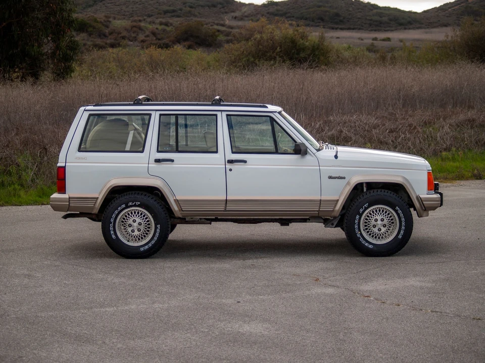 1993 Jeep XJ Cherokee - Image 16 of 31
