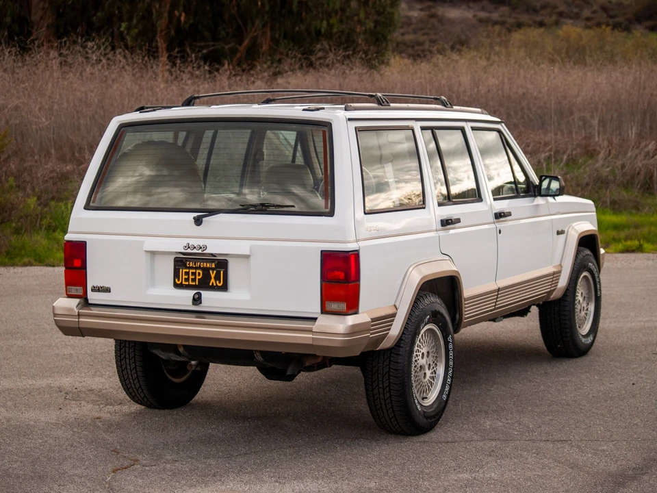 1993 Jeep XJ Cherokee - Image 15 of 31