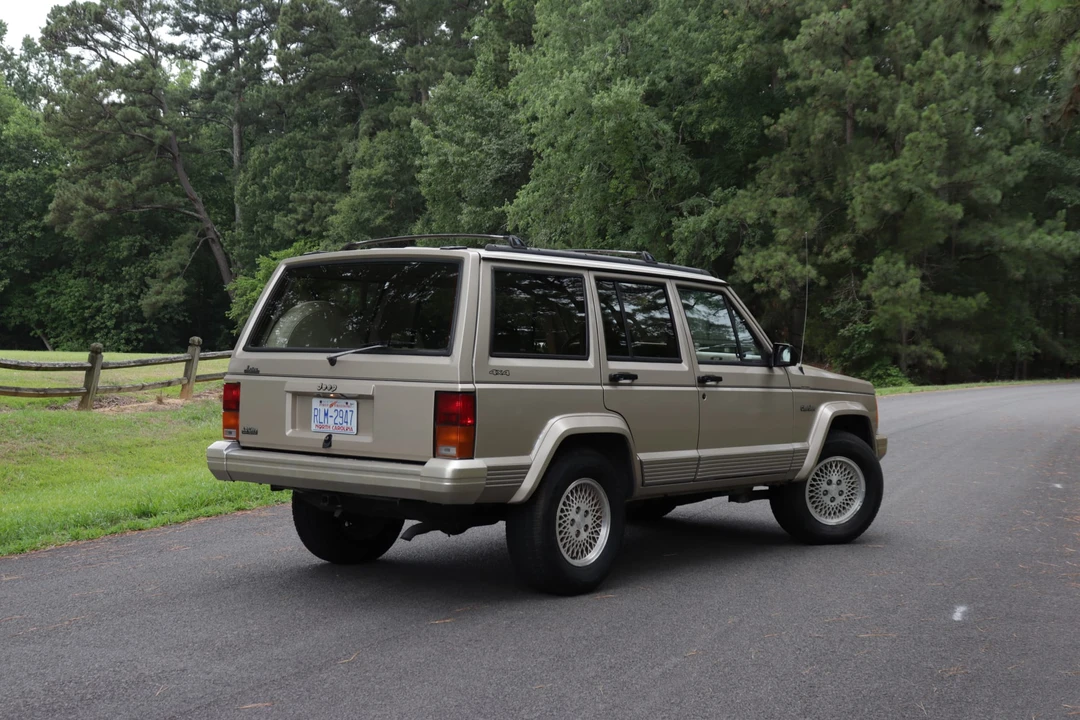 1993 Jeep XJ Cherokee - Image 9 of 31