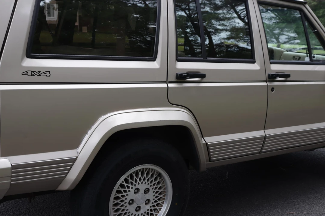 1993 Jeep XJ Cherokee - Image 25 of 31
