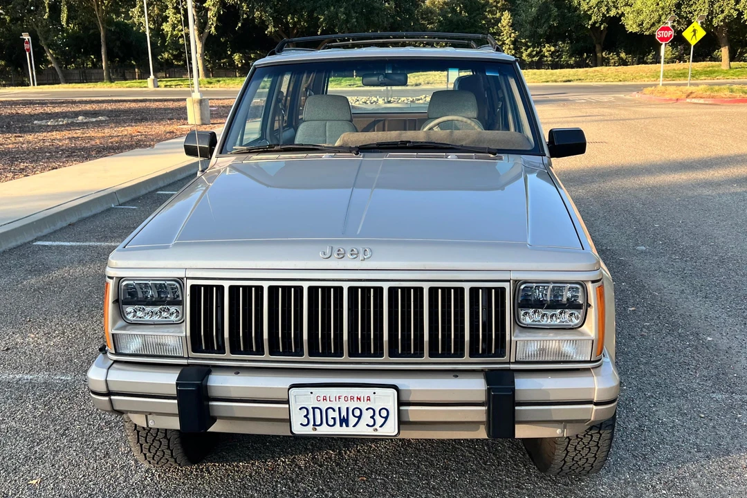1993 Jeep XJ Cherokee - Image 2 of 31