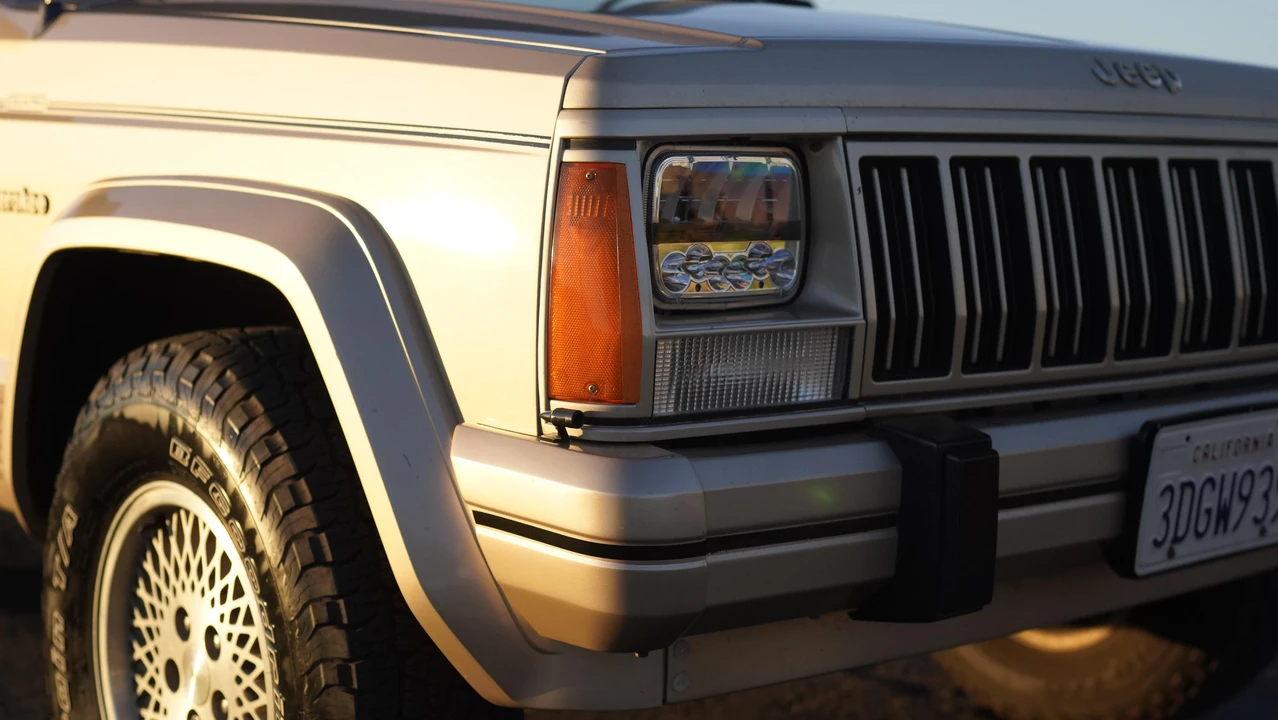 1993 Jeep XJ Cherokee - Image 27 of 31
