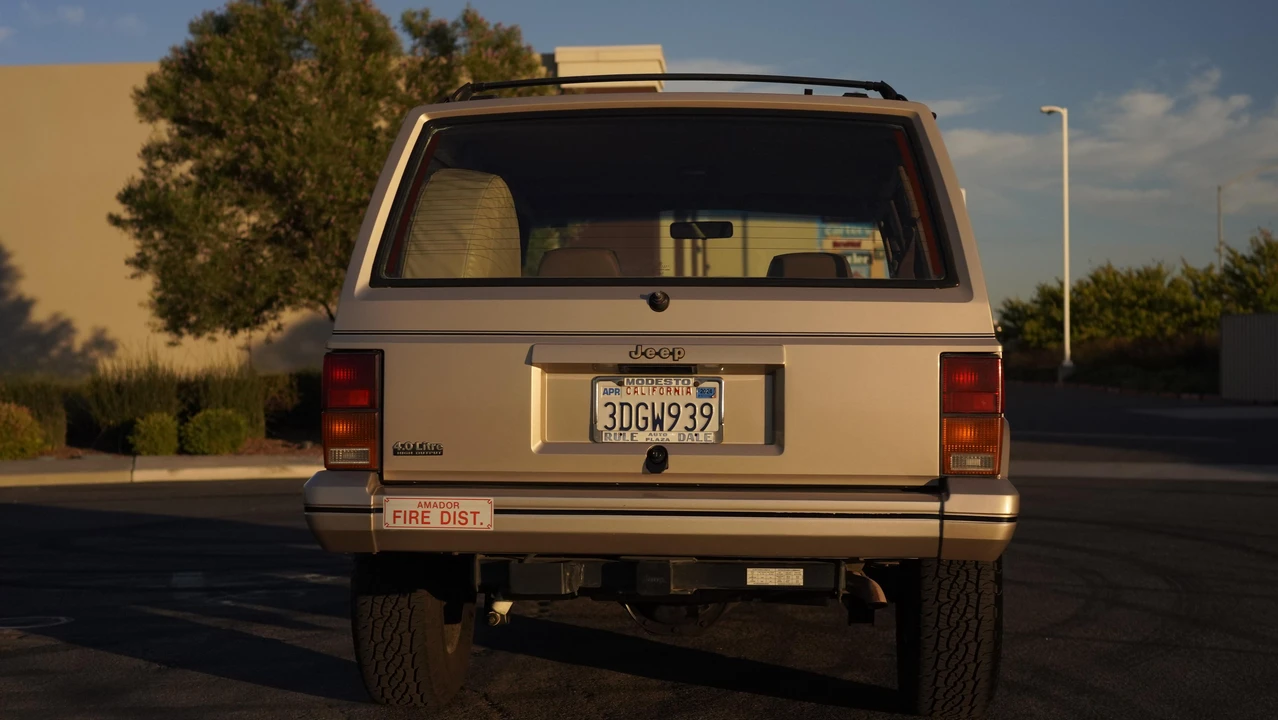 1993 Jeep XJ Cherokee - Image 17 of 31