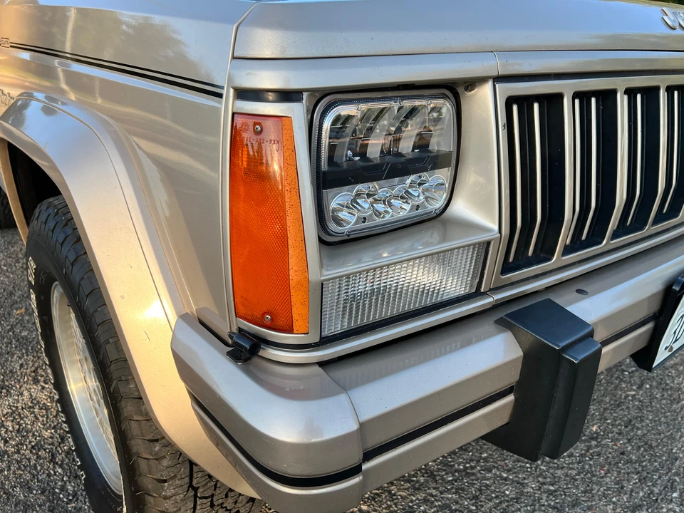1993 Jeep XJ Cherokee - Image 26 of 31