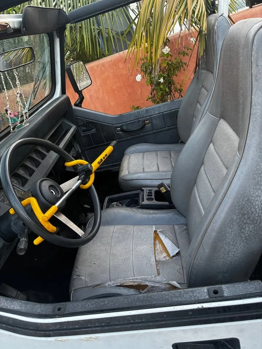 1993 Jeep YJ Wrangler - Image 5 of 5