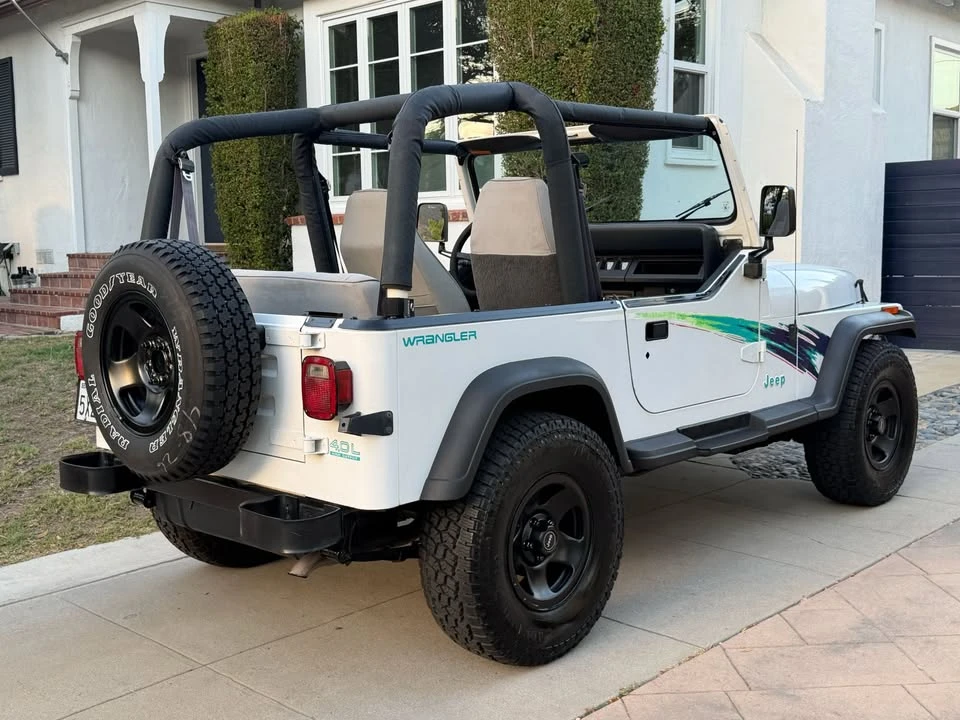 1993 Jeep YJ Wrangler - Image 5 of 19