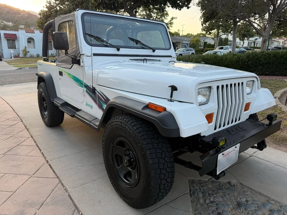 1993 Jeep YJ Wrangler - Image 16 of 19