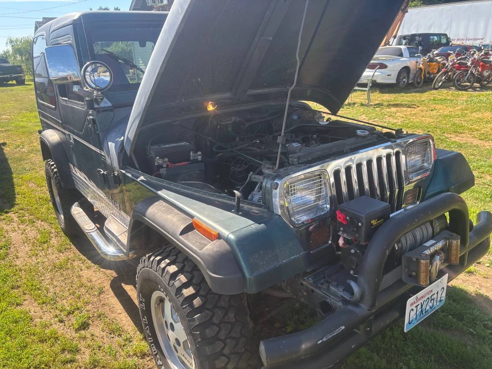 1993 Jeep YJ Wrangler - Image 11 of 12