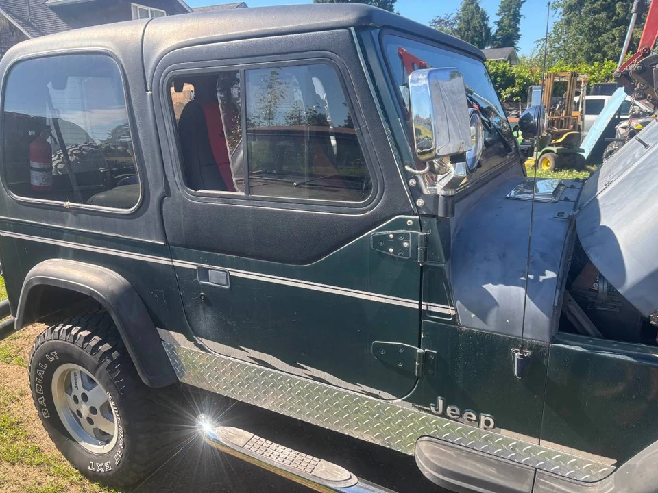 1993 Jeep YJ Wrangler - Image 10 of 12