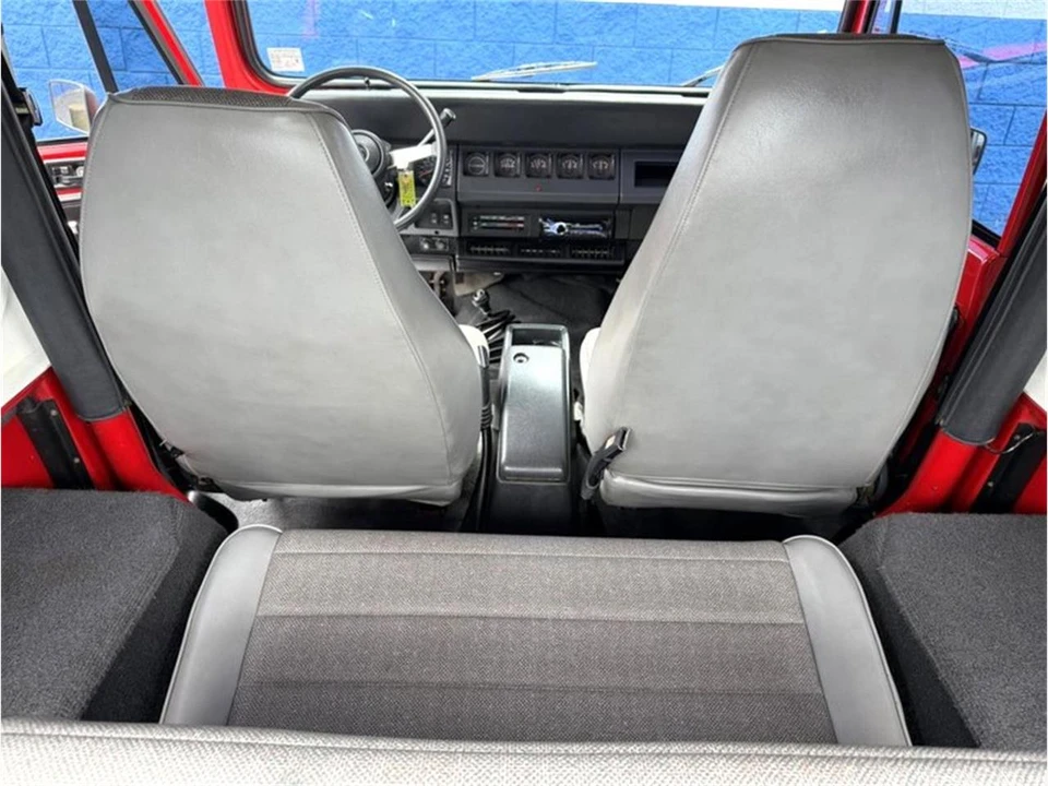 1993 Jeep YJ Wrangler - Image 15 of 19