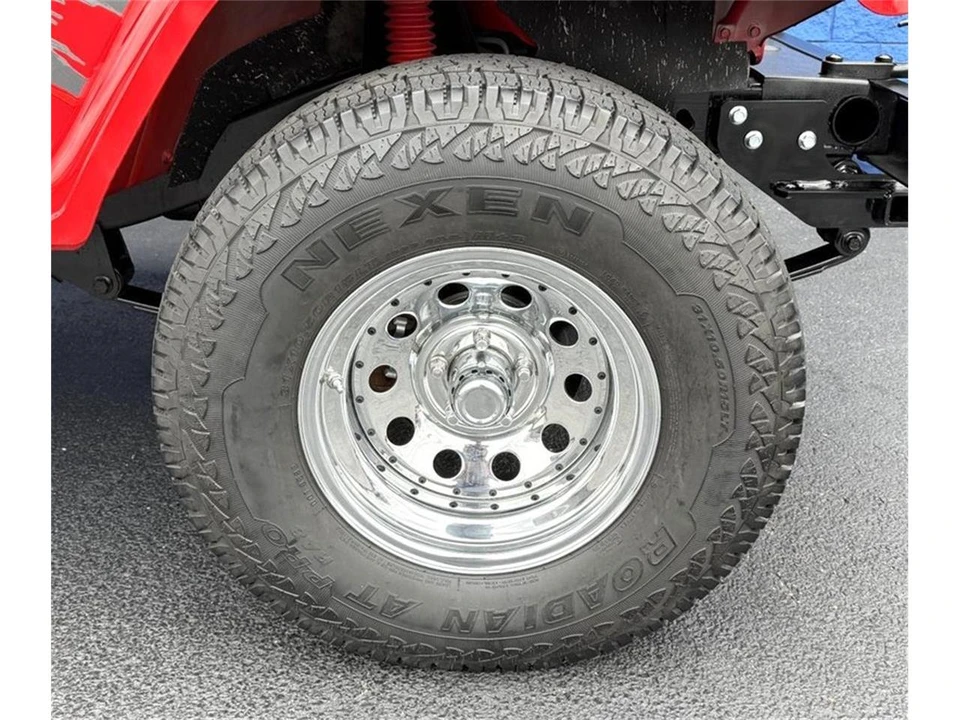 1993 Jeep YJ Wrangler - Image 10 of 19