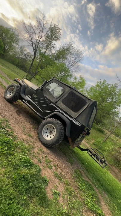 1993 Jeep YJ Wrangler - Image 5 of 6