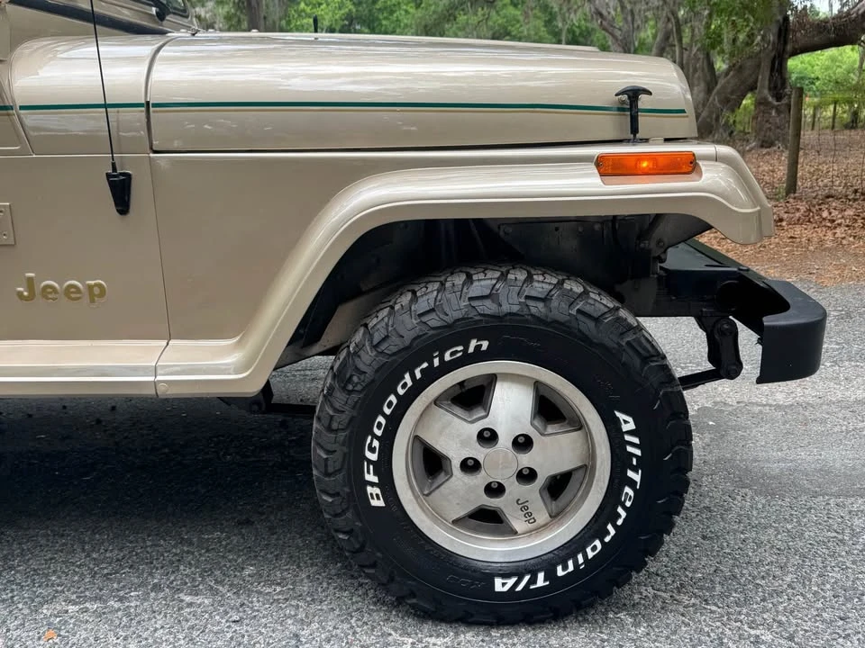 1993 Jeep YJ Wrangler - Image 12 of 17