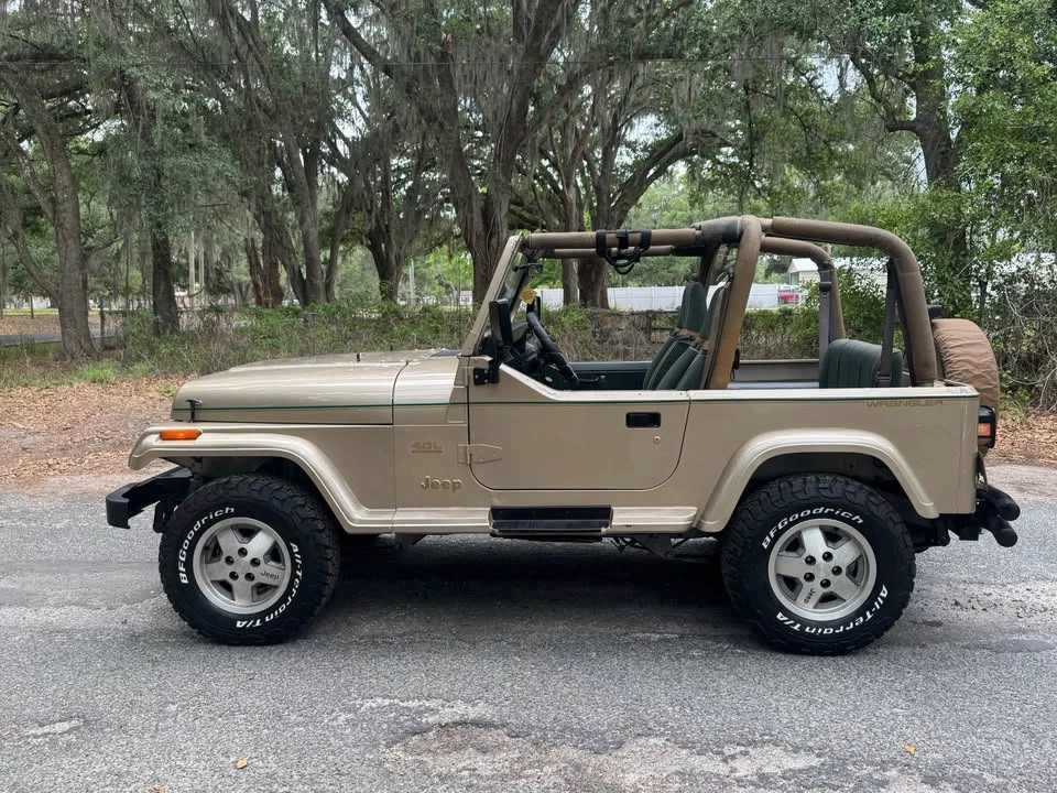 1993 Jeep YJ Wrangler - Image 4 of 17