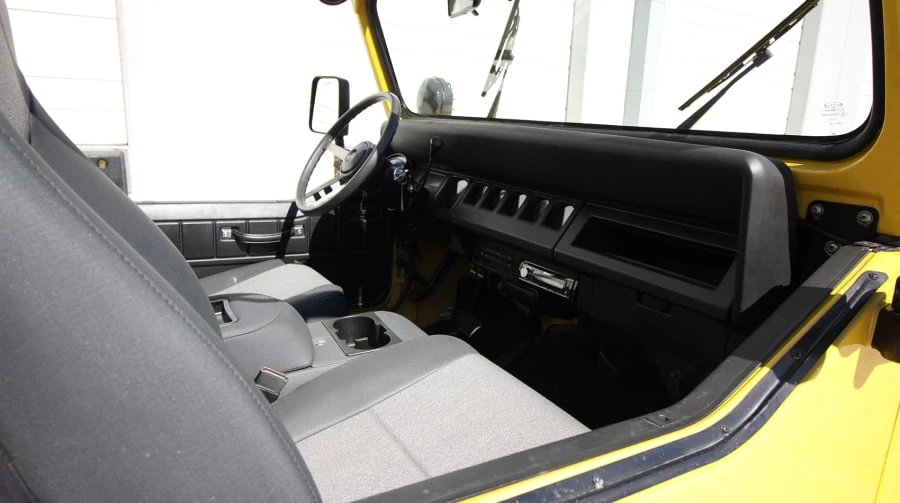 1993 Jeep YJ Wrangler - Image 6 of 8