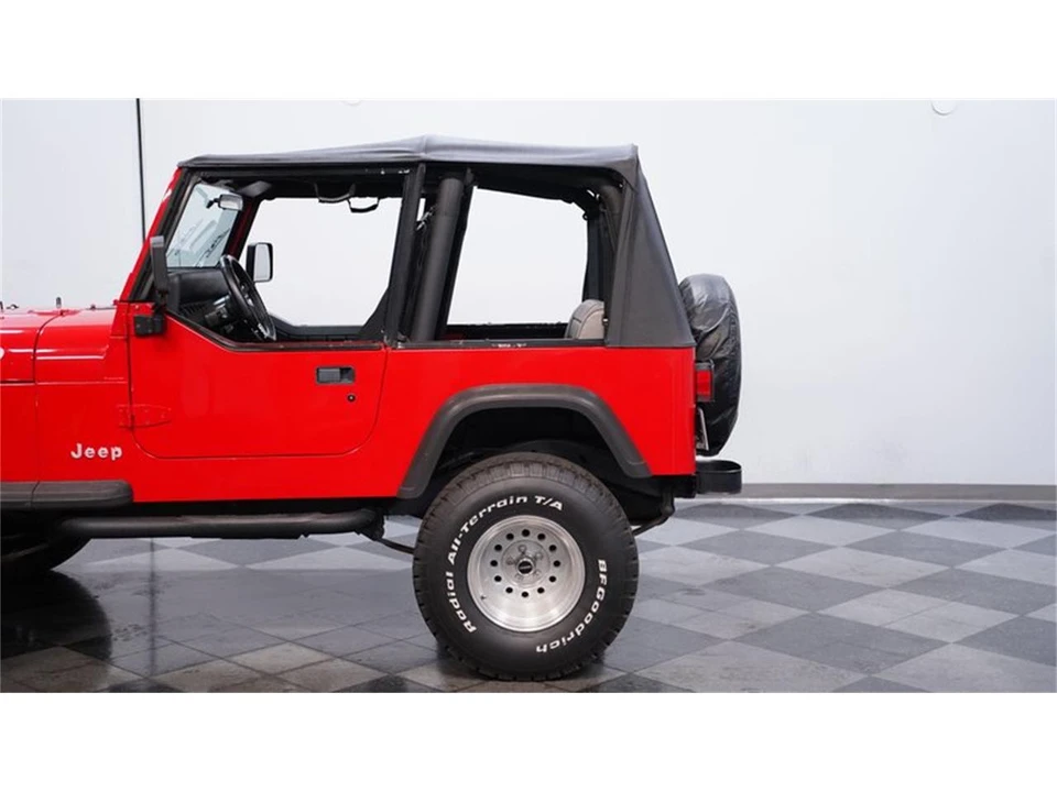 1993 Jeep YJ Wrangler - Image 21 of 31