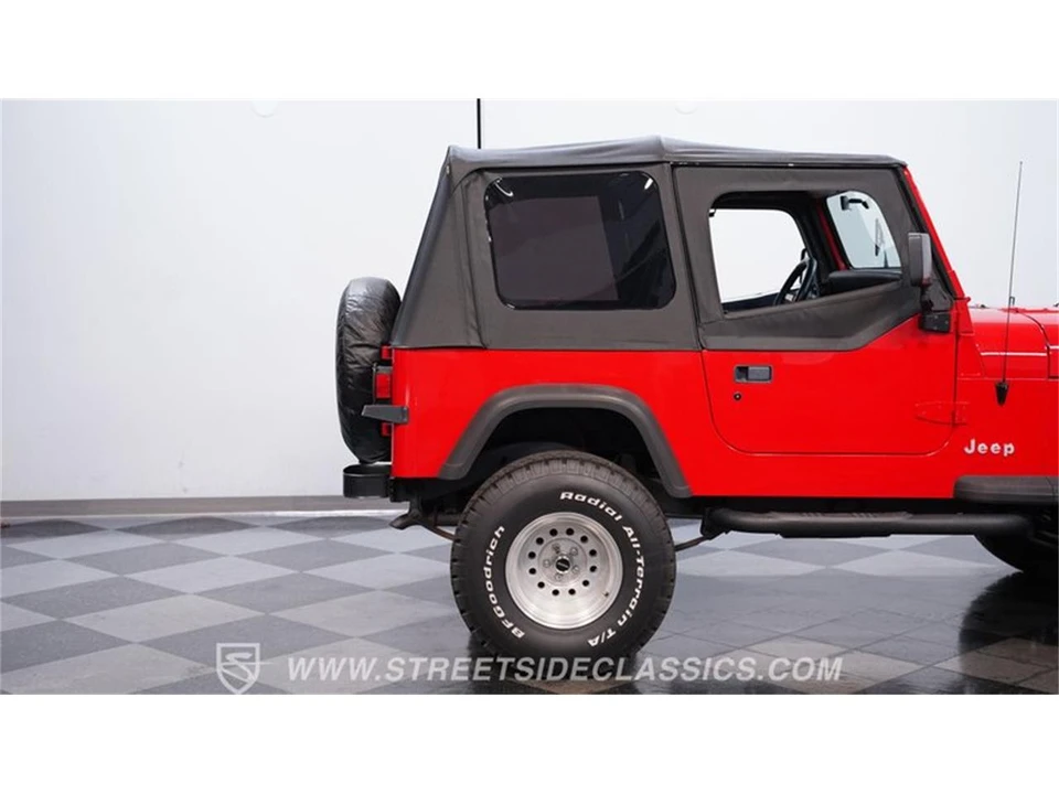 1993 Jeep YJ Wrangler - Image 24 of 31