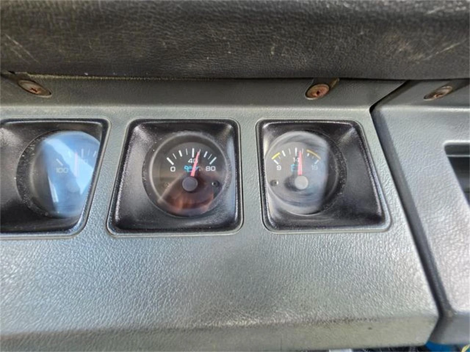 1993 Jeep YJ Wrangler - Image 21 of 31
