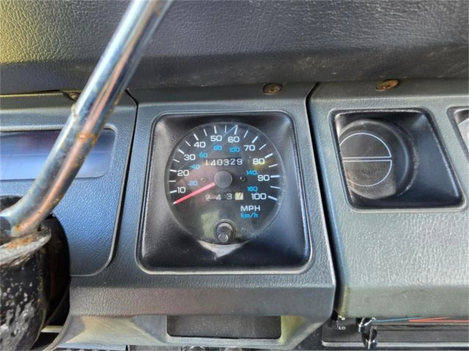 1993 Jeep YJ Wrangler - Image 19 of 31