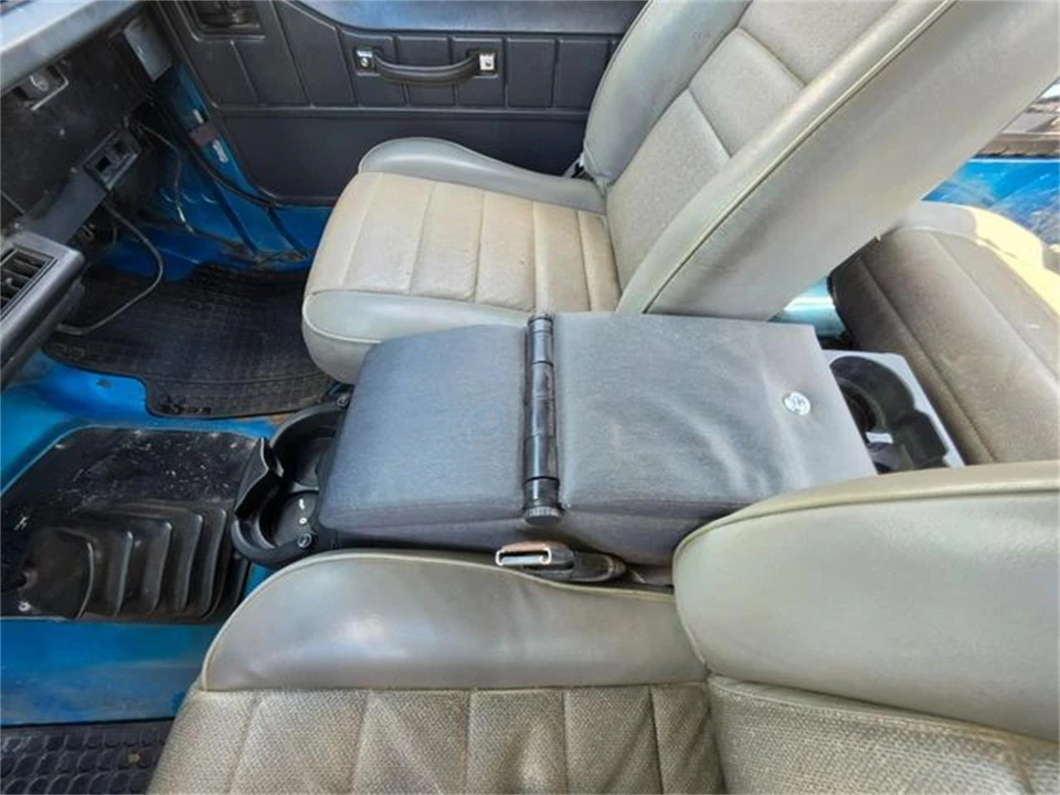 1993 Jeep YJ Wrangler - Image 26 of 31