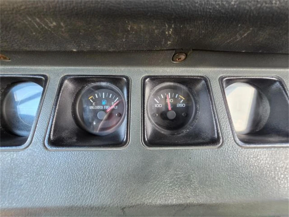1993 Jeep YJ Wrangler - Image 20 of 31