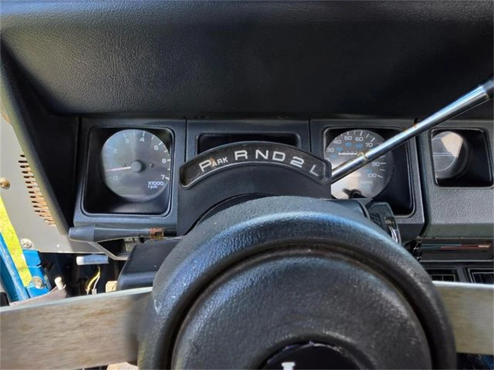 1993 Jeep YJ Wrangler - Image 18 of 31