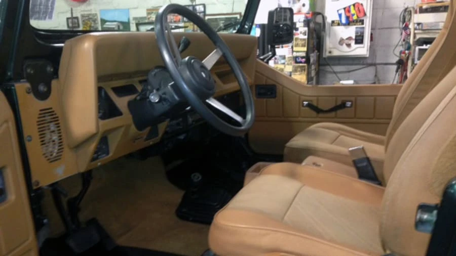 1993 Jeep YJ Wrangler - Image 2 of 2