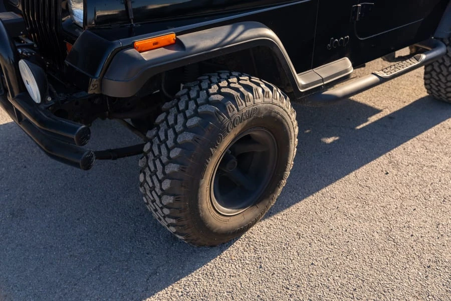 1993 Jeep YJ Wrangler - Image 19 of 31
