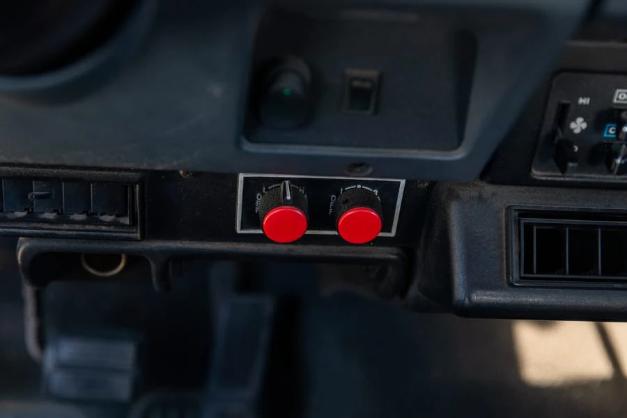 1993 Jeep YJ Wrangler - Image 24 of 31