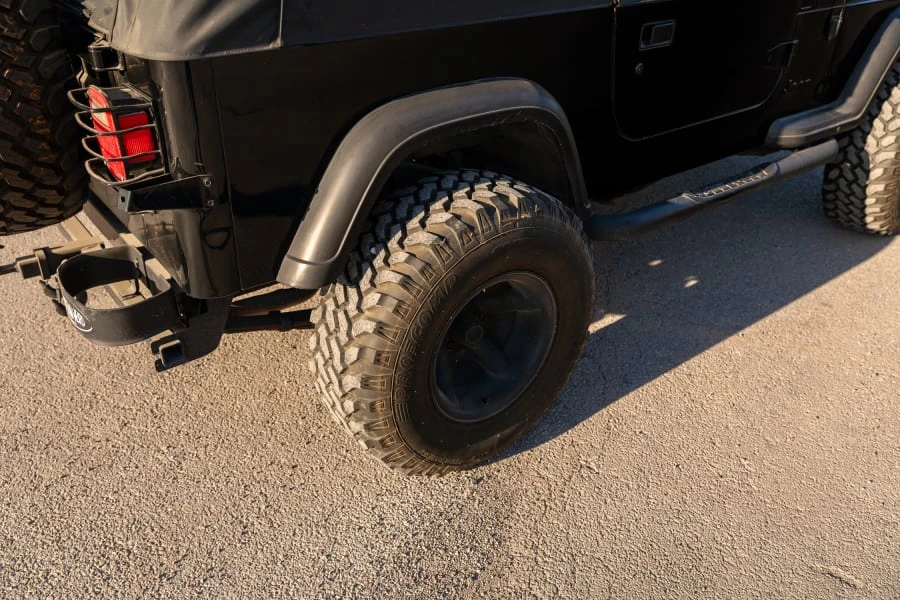 1993 Jeep YJ Wrangler - Image 21 of 31
