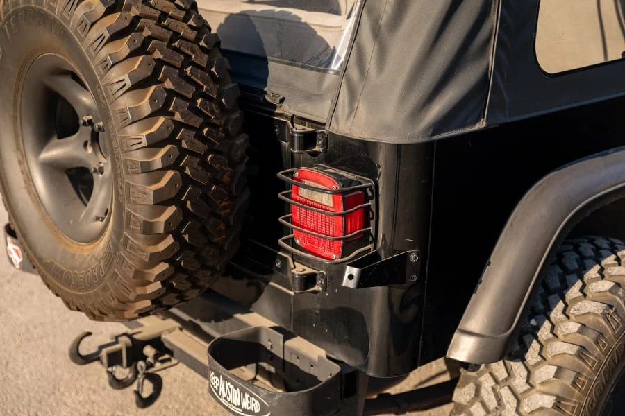 1993 Jeep YJ Wrangler - Image 16 of 31