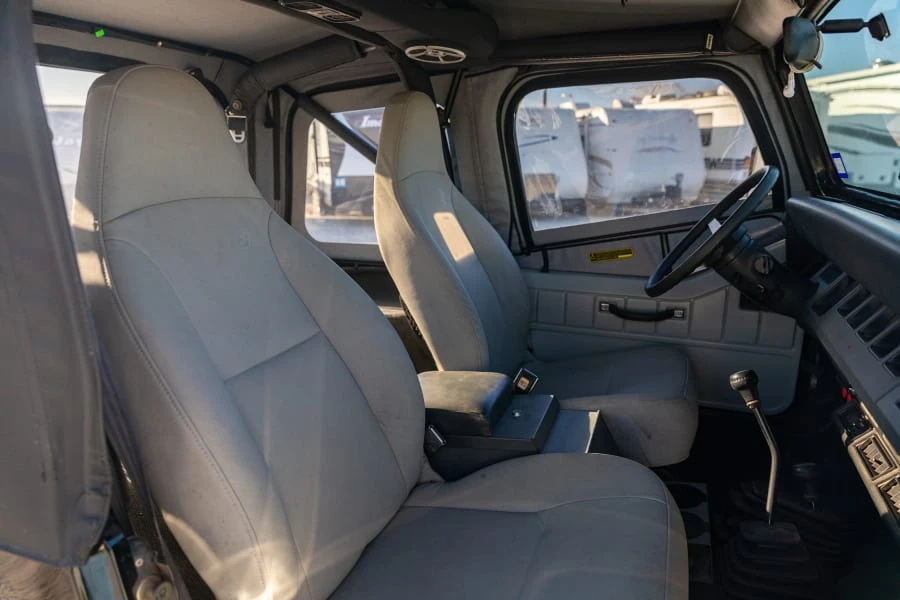 1993 Jeep YJ Wrangler - Image 29 of 31