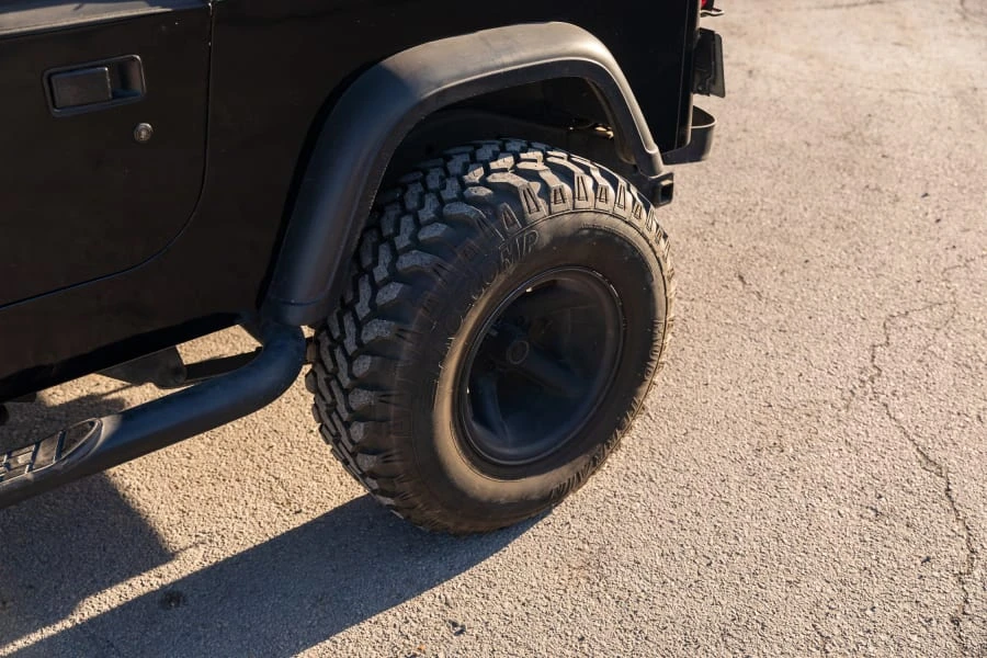 1993 Jeep YJ Wrangler - Image 17 of 31
